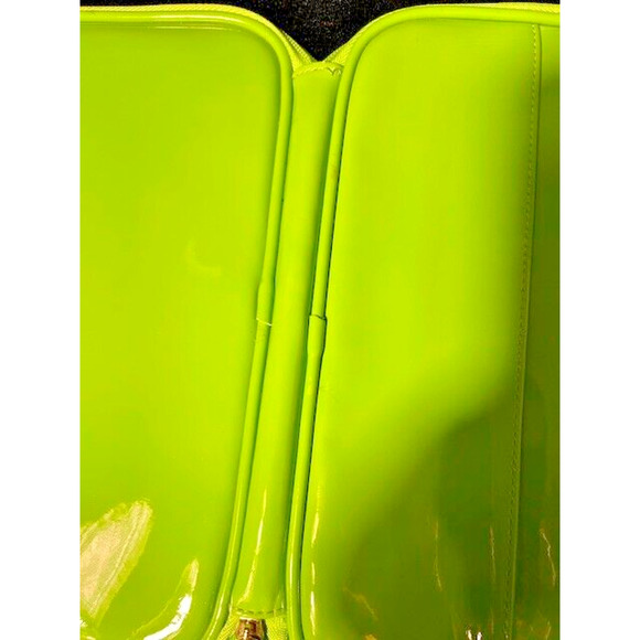 STEVE MADDEN tablet / iPad Zip Case Neon Green PVC 10.5" x 8.5" NEW - Picture 9 of 11